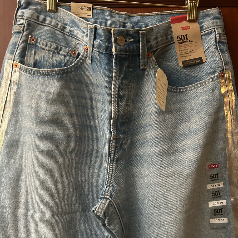 Levi's women’s Blue Jeans with Silver Stripes - Picture 6 of 6